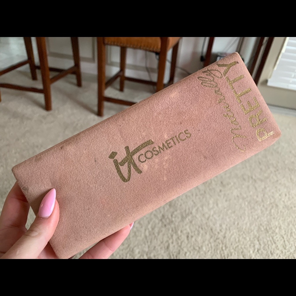 IT Cosmetics Eyeshadow Palette